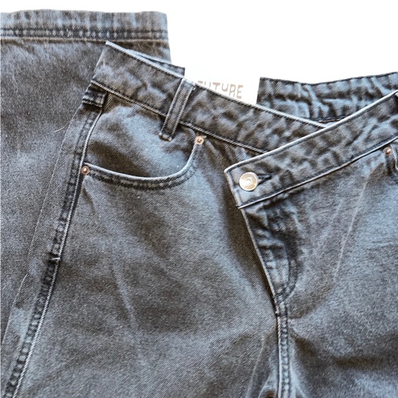NWT Future Collective Asymmetrical Tapered Leg Jean in Faded Black - Picture 11 of 12